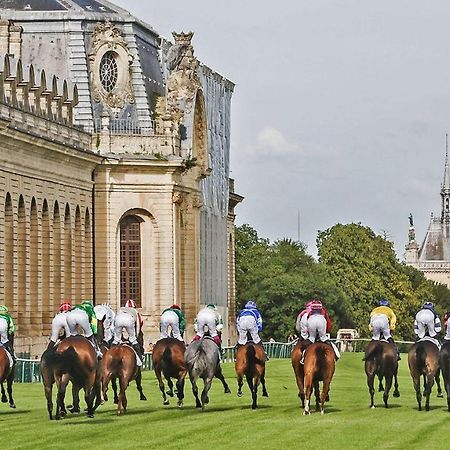 Petit Cocon Proche Gare Et Commerces 尚蒂伊 外观 照片